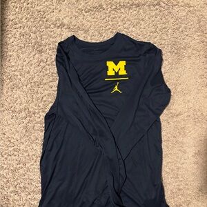 Nike Jordan Michigan Wolverines Dri-FIT Long Sleeve Shirt Men’s Medium